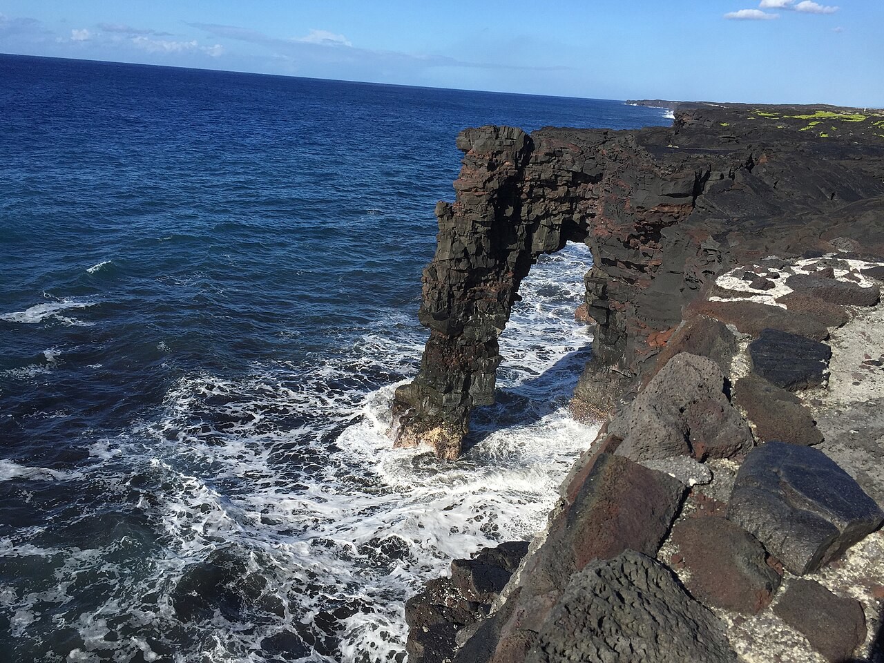 The legendary Hōlei Sea Arch, Hawaii’s rock star of natural bridges, crumbled like a stolen chew toy. Scientists sniff out the cause, but locals just sigh and say, ‘Well, at least it wasn’t *our* fault.’